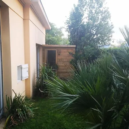 Oasis De Detente, 8 Chambres, Piscine Et Sauna.